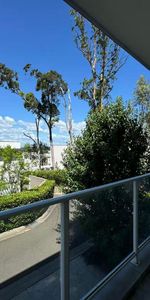 Luxurious Family Home with Designer Finishes & Spacious Living! - Photo 3