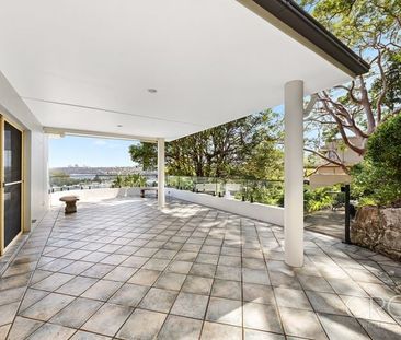 Renovated Home With Spectacular 180° Harbour & City Views - Photo 6