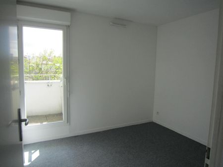 Location Appartement 4 pièces 100m² BORDEAUX 33000 - Photo 3