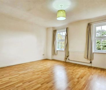 Belle Vue Close, Staines, Middlesex, TW18 2HY - Photo 4