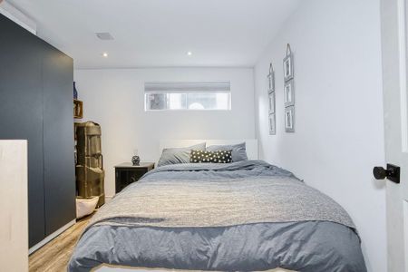 For Lease - 12 Leavenworth Crescent, Toronto, Ontario - Photo 2