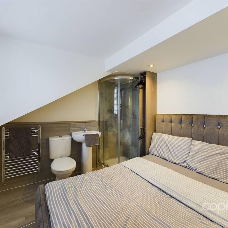 Studio to rent - Photo 1