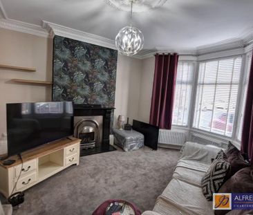 3 bedroom terraced house to rent - Photo 6