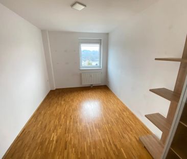 BARRIEREFREIE 3 ZIMMERWOHNUNG MIT PARKPLATZ IN MITTERTREFFLING - Photo 2