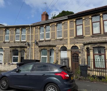 Vicarage Road, Bristol - Photo 1