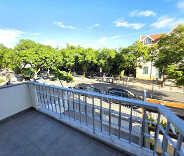 Monte Estoril . Av. Saboia. T1 moderno com amplo terraço. Sem móveis - Photo 6