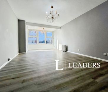 2 bedroom apartment to rent Kingsway, Hove, East Sussex, BN3 - Photo 3