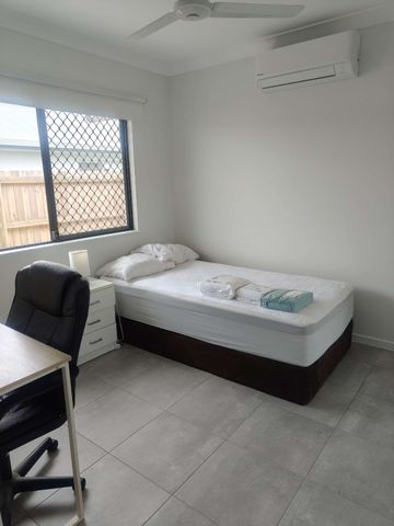 Smithfield - Photo 3