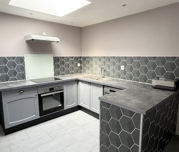 Location Maison 1 pièce 47m² HENIN BEAUMONT 62110 - Photo 5