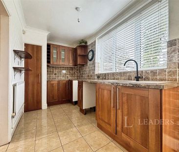 3 bedroom semi-detached house to rent - Photo 6