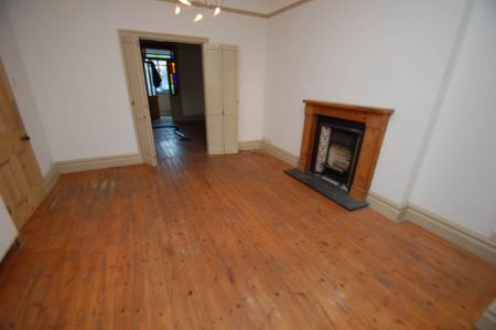 4 bedroom terraced house to rent - Photo 3