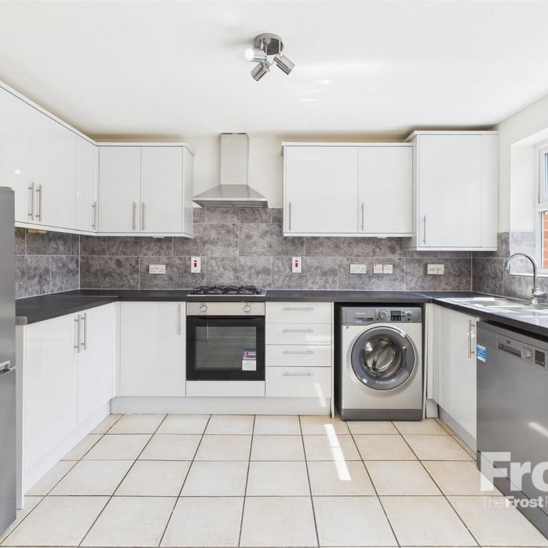 3 bedroom townhouse to rent - Photo 1