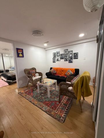 20 Castlebury Crescent N #Basement - Photo 2