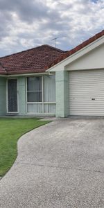 Comfortable Family Living with Large Backyard - Photo 3