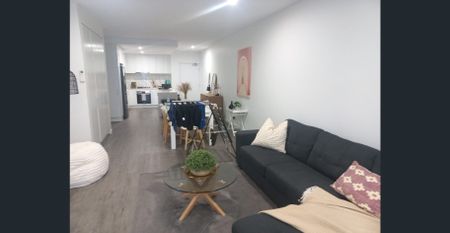 LIFESTYLE & CONVENIENCE IN HEART OF TOOWONG - SO CLOSE TO ALL, YET SO QUIET - Photo 2