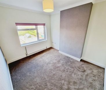 3 Bedroom House to Rent in Montague Street, Rushden, Northants, NN10 - Photo 5