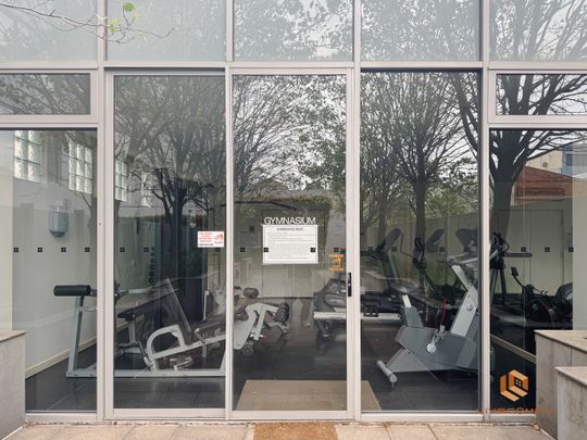 West Melbourne - Photo 1