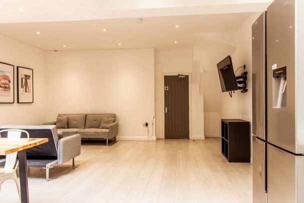 7 bedroom house to rent - Photo 1