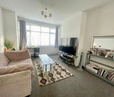 4 bedroom semi-detached house to rent - Photo 1