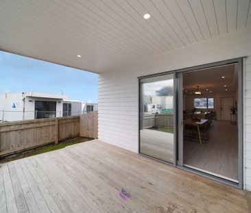 Nice and New in Opaheke - Photo 2