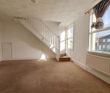 2 bedroom maisonette to rent - Photo 1