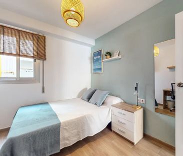 Avinguda de la Constitució, Valencia, Valencian Community 46009 - Photo 6