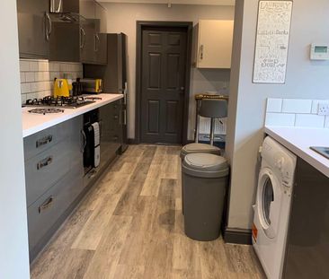 Foxhall Road Room 5 - Photo 6