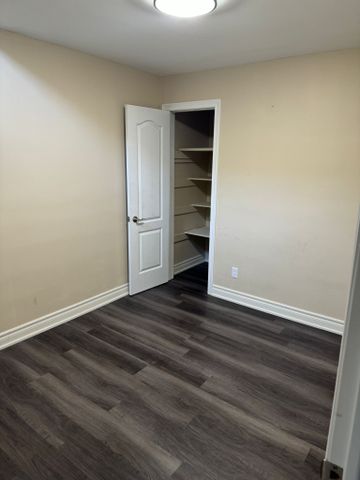 For Lease - 3828 A Bloor Street, Toronto, Ontario - Photo 2