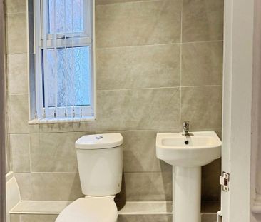 3 bedroom terraced house to rent - Photo 6