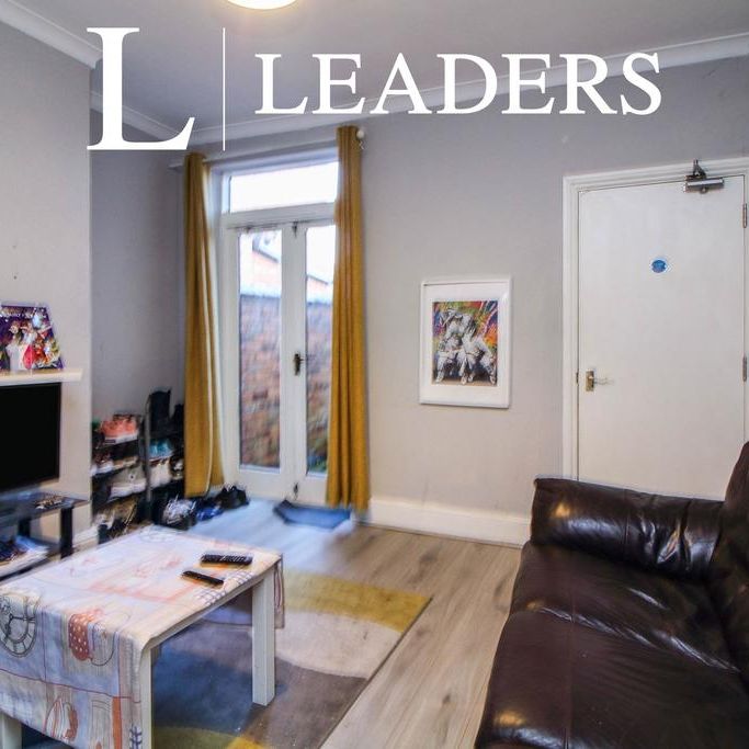 5 bedroom terraced house to rent - Photo 1