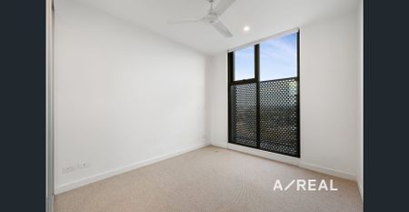 Modern Double-Storey Apartment Near Melbourne Uni – Stylish & Convenient Living - Photo 3