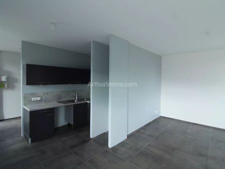 Location Maison 4 pièces 81 m2 à Les Avenières Veyrins-Thuellin - Photo 3