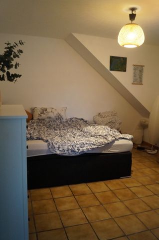 Helle Dachgeschosswohnung in bester Lage von Leverkusen-Schlebusch!!! - Photo 2