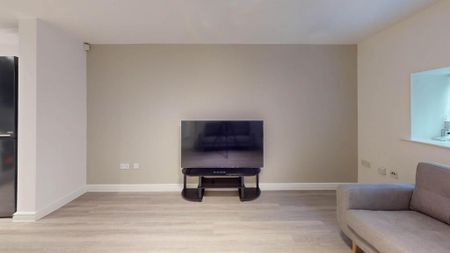 5 bedroom flat to rent - Photo 2