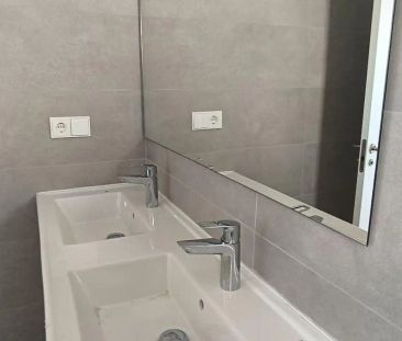 Ático de alquiler en Distrito Zeta - Recinto Ferial Cortijo de Torres - Photo 4