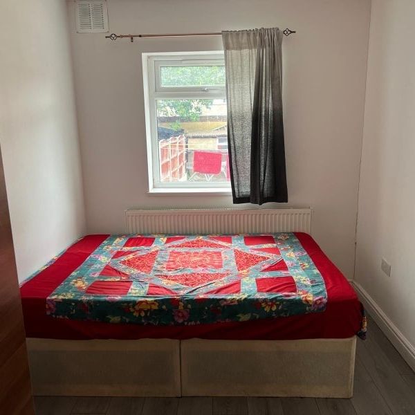 Room in a Shared House, Hampton Road, IG1 - Photo 1