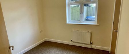 2 Double bedroom Ground Floor Flat To Let - Photo 5