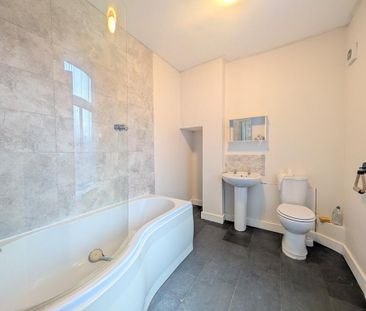 2 bedroom flat to rent - Photo 6