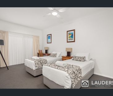 Furnished Coastal Retreat in Old Bar - Photo 3