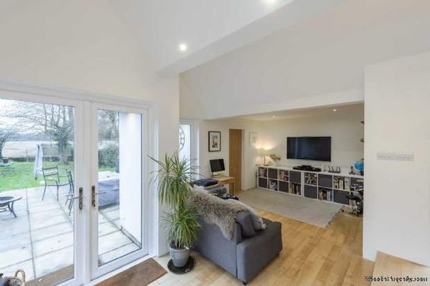 4 bedroom property to rent in Tring - Photo 1