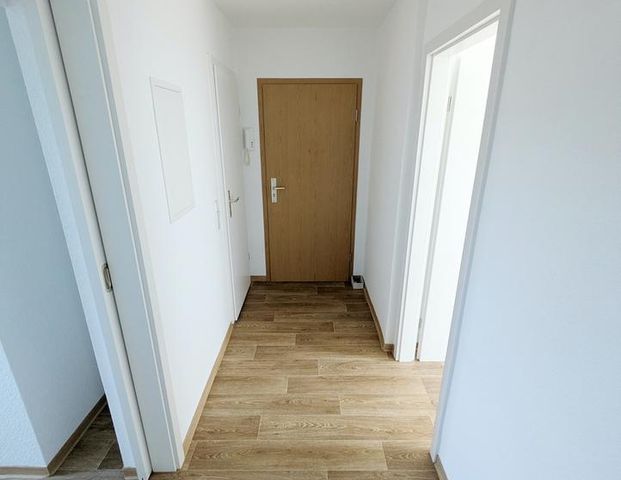 ++ wunderschöne 3-Raum Wohnung - Tageslichtbad mit Dusche - Balkon mit Ausblick ins Grüne ++ - Foto 1