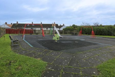 18 Springwell Crescent, Groomsport, BT19 6JZ - Photo 4