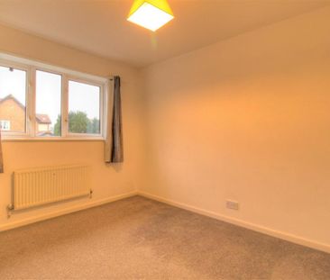 Great Thomas Close, Rhoose, Barry None, CF62 3HT - Photo 6