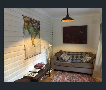 Two Bedroom Fully Furnished House in Blackheath - Photo 6