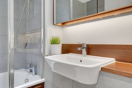 1 Bed Flat, Lewisham, SE6 - Photo 4