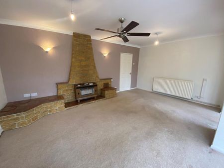 3 bedroom bungalow to rent - Photo 3