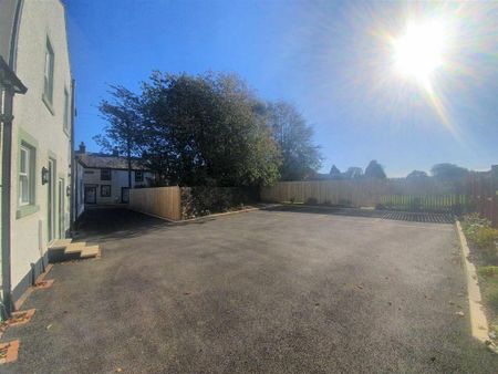 2 bedroom terraced house to rent - Photo 4