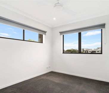 Neat & Tidy Apartment in the Heart of Sherwood - Photo 2