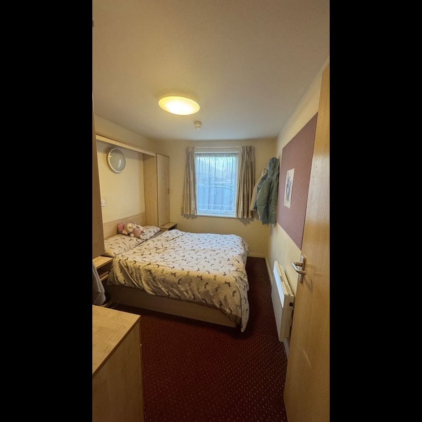 Studio Flat, Hyde Grove, M13 - Photo 1