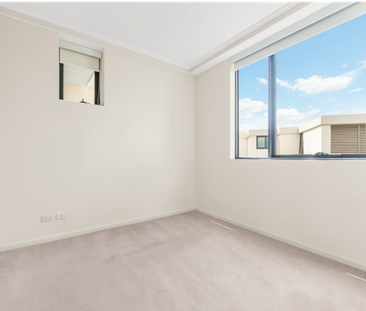 2 Bedroom modern apartment with study for lease - Photo 3